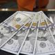 Dollar Amerika Bertahan Setelah 4 Minggu Tertekan